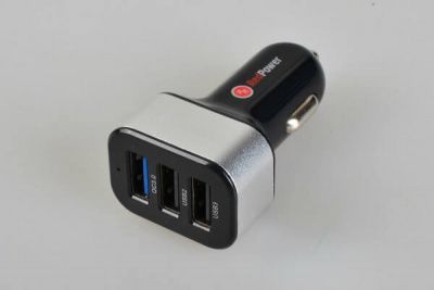 Зарядное устройство от прикуривателя 3 USB "Быстрая Зарядка"